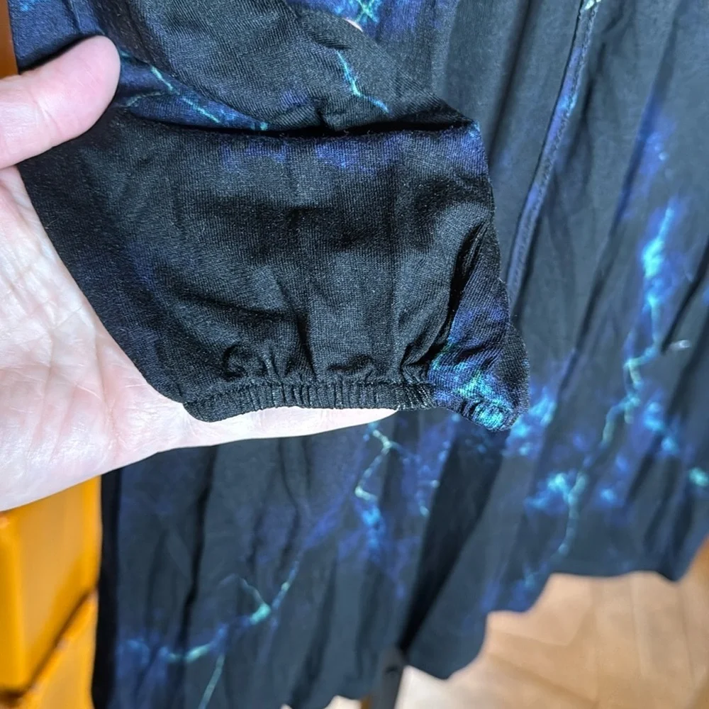 NWT LuLaRoe Debra Peasant Top XS Black Blue Green Tie Dye 3/4 Sleeve Blouse - Picture 7 of 9